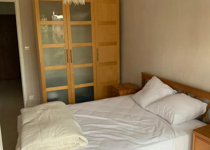 Appartement Frejus 300M De La Plage 3 Chambres 7 Lits